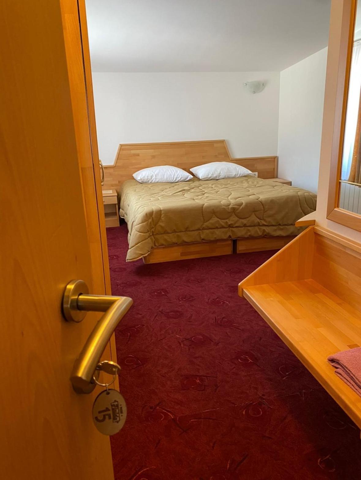 Finida, Motel, Restavracija In Pivovarna Obrov 외부 사진