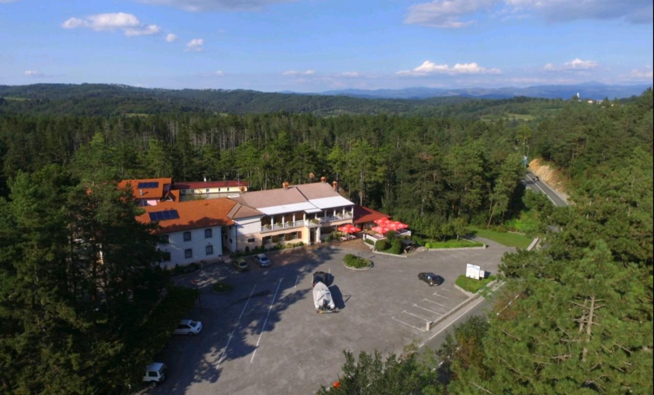 Finida, Motel, Restavracija In Pivovarna Obrov 외부 사진